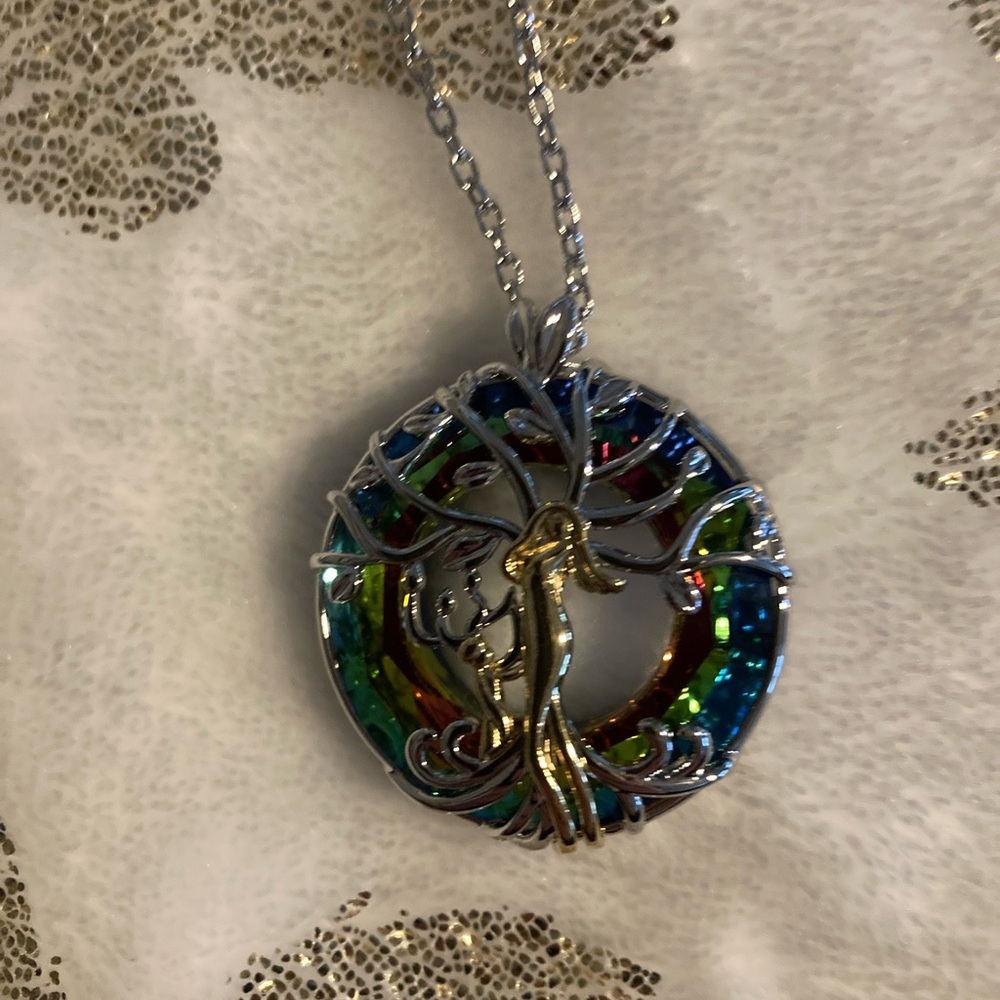 Elegant Tree of Life Pendant Necklace